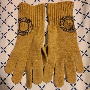 Burberry camel gloves